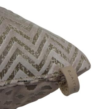 Cushion Identify Champagne White